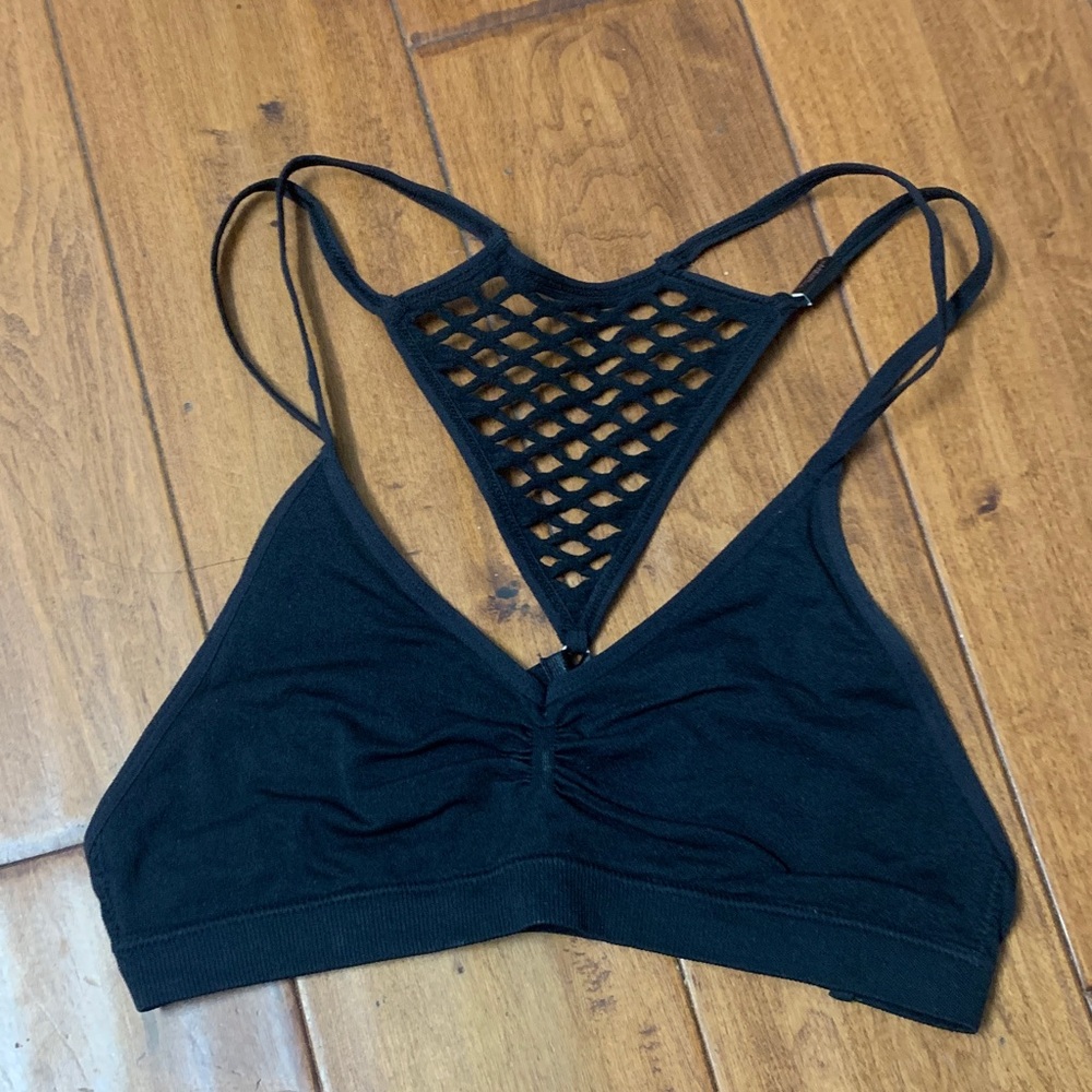 New with tags! Victoria’s Secret Black unlined racerback net bra size small